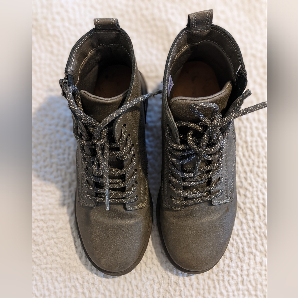 Amazon Essentials Kids' Ankle Boot, Brown, 3 Medium US Little Kid Zip Closure